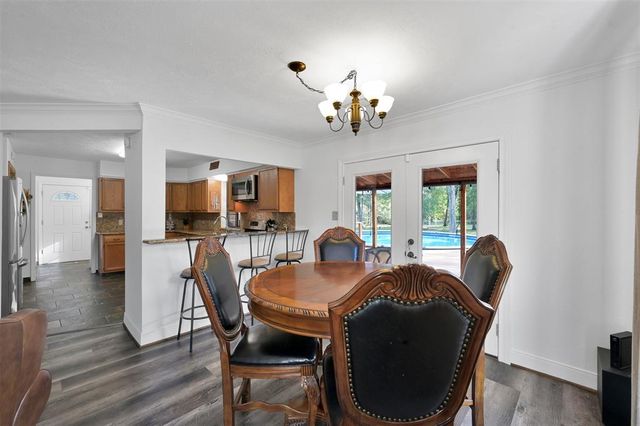 18092 Split Oak Circle, New Caney, TX 77357