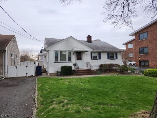 22 Washington St, Clark Twp., NJ 07066