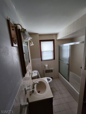 22 Washington St, Clark Twp., NJ 07066