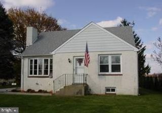 144 SECOND AVE, Newtown Square, PA 19073
