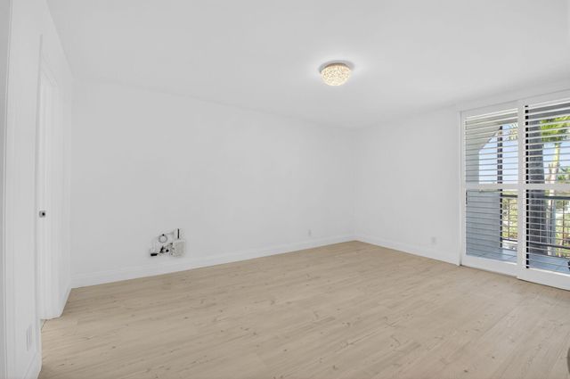 7738 Lakeside Boulevard 352, Boca Raton, FL 33434