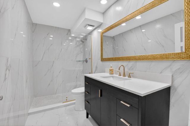 7738 Lakeside Boulevard 352, Boca Raton, FL 33434