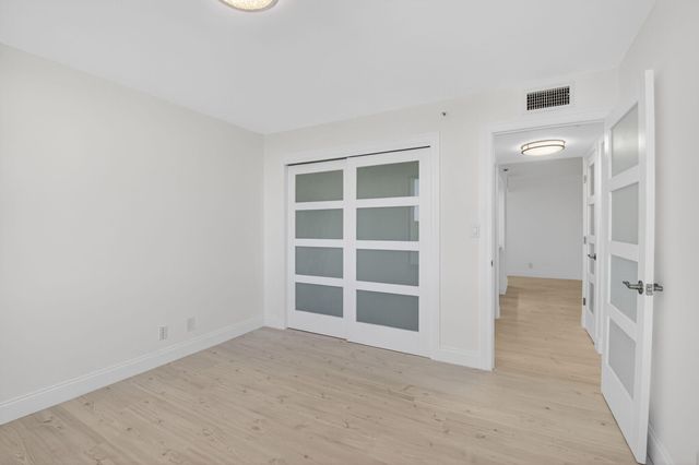 7738 Lakeside Boulevard 352, Boca Raton, FL 33434