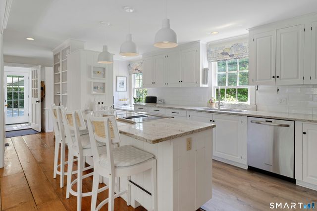 18 Forest Lane, Wilton, CT 06897