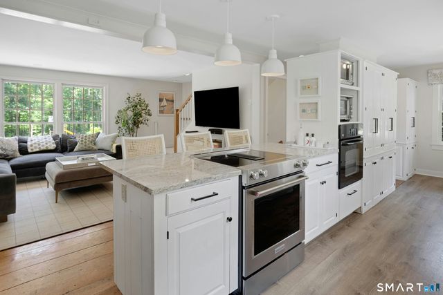 18 Forest Lane, Wilton, CT 06897