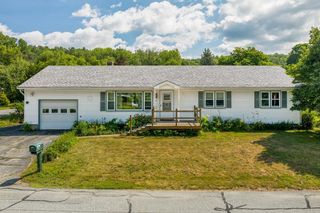 21 Riverdale Parkway, Lebanon, NH 03755