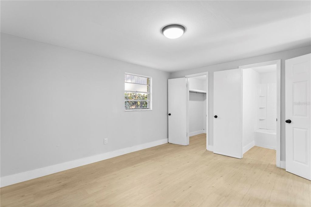 Image 15 of property listing at 12703 N 15TH STREET, Tampa, FL 33612