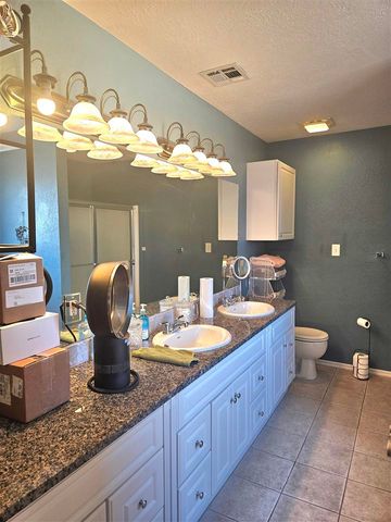 31 Lake Crest Dr, Lawton, OK 73507