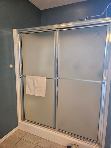 31 Lake Crest Dr, Lawton, OK 73507