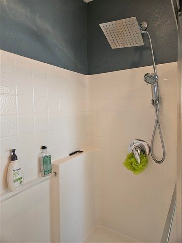 31 Lake Crest Dr, Lawton, OK 73507