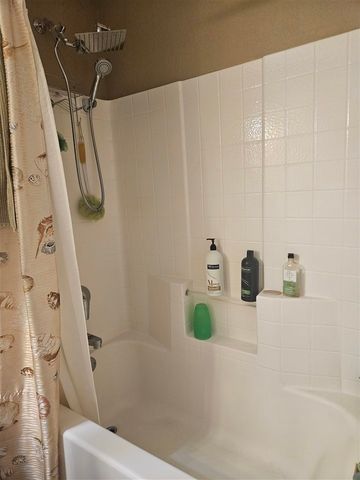 31 Lake Crest Dr, Lawton, OK 73507