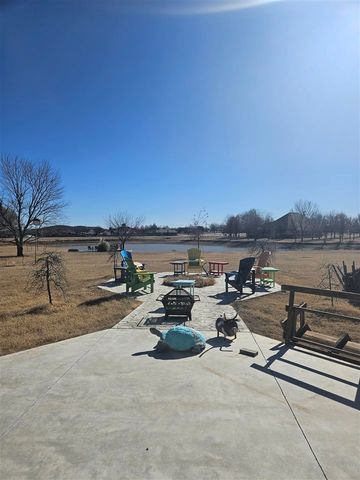 31 Lake Crest Dr, Lawton, OK 73507