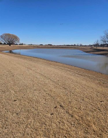 31 Lake Crest Dr, Lawton, OK 73507