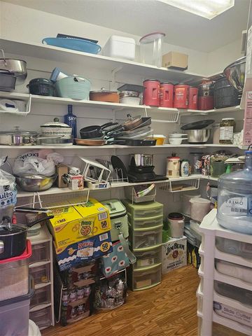 31 Lake Crest Dr, Lawton, OK 73507