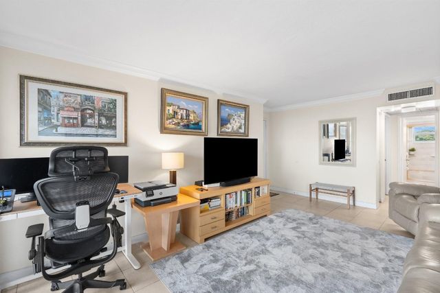 9470 Live Oak Place 409, Davie, FL 33324