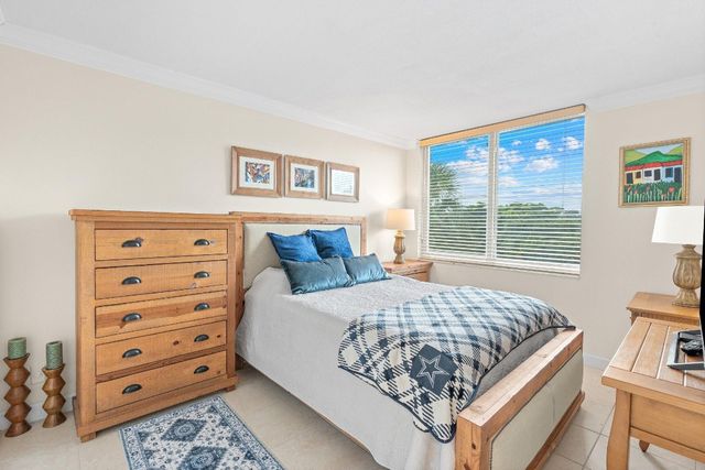 9470 Live Oak Place 409, Davie, FL 33324