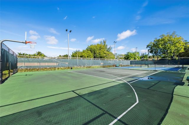 9470 Live Oak Place 409, Davie, FL 33324