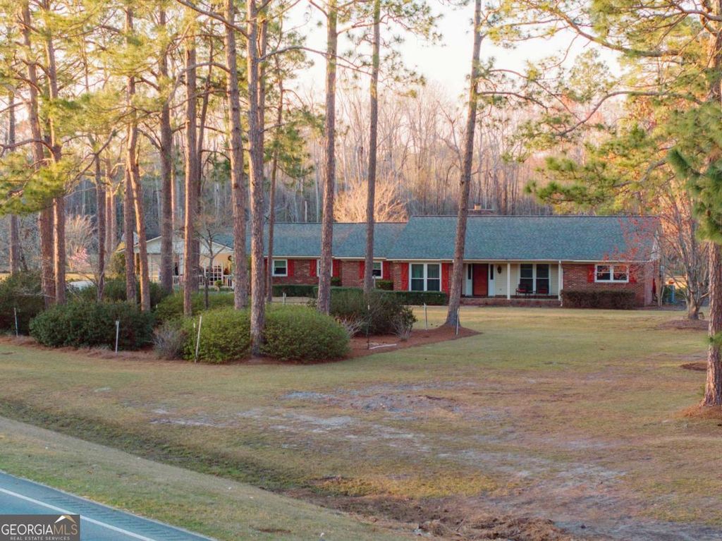 5686 Golden Isle W, Baxley, GA 31513