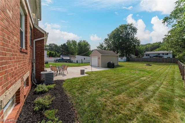 22589 Macbeth Avenue, Fairview Park, OH 44126