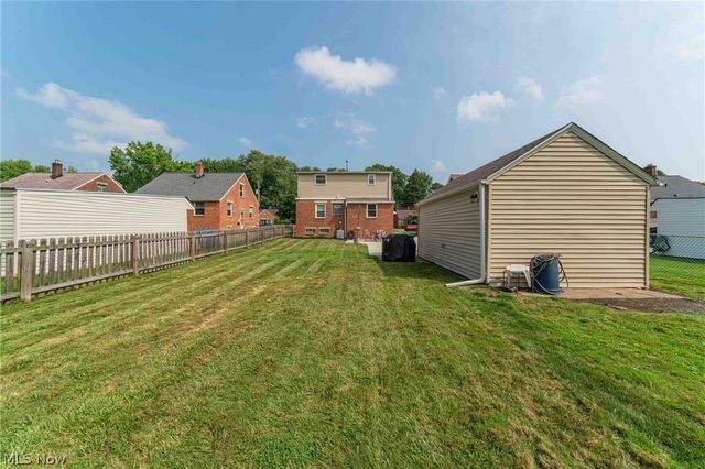 22589 Macbeth Avenue, Fairview Park, OH 44126
