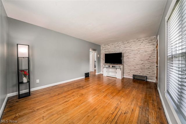 22589 Macbeth Avenue, Fairview Park, OH 44126