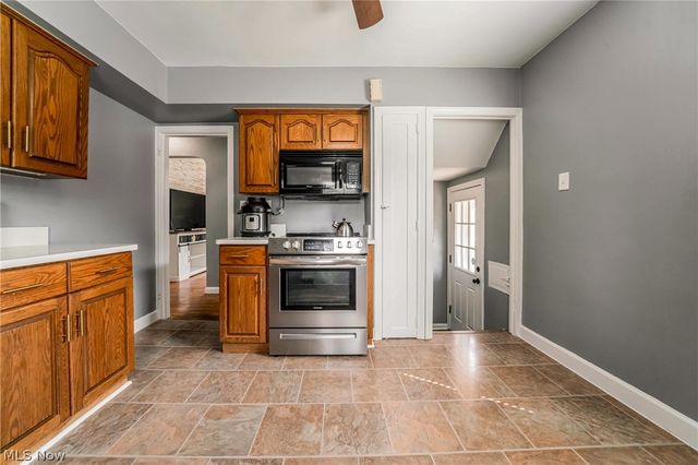 22589 Macbeth Avenue, Fairview Park, OH 44126
