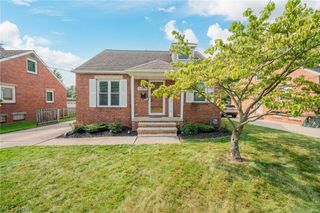 22589 Macbeth Avenue, Fairview Park, OH 44126