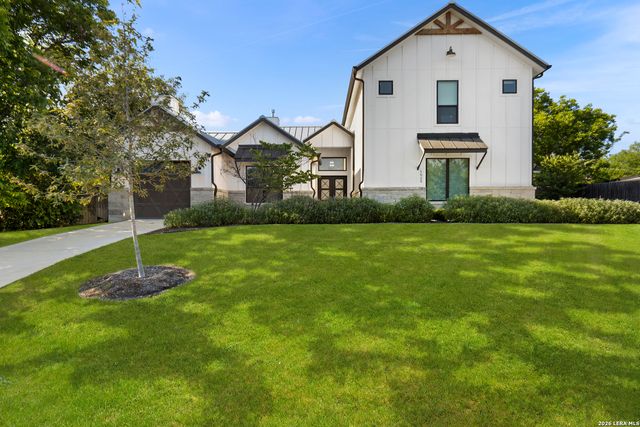 1025 GARRATY RD, Terrell Hills, TX 78209