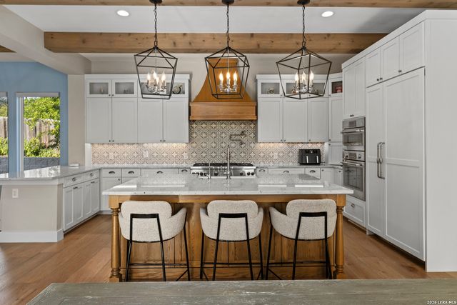 1025 GARRATY RD, Terrell Hills, TX 78209