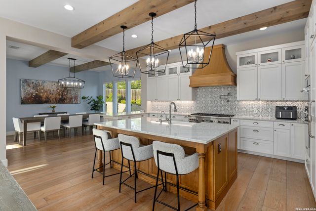 1025 GARRATY RD, Terrell Hills, TX 78209