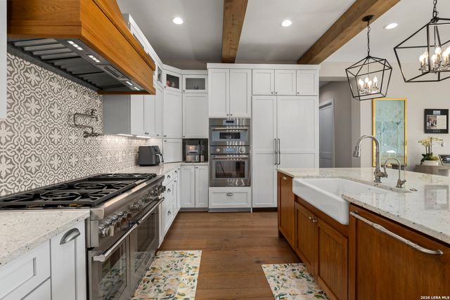 1025 GARRATY RD, Terrell Hills, TX 78209
