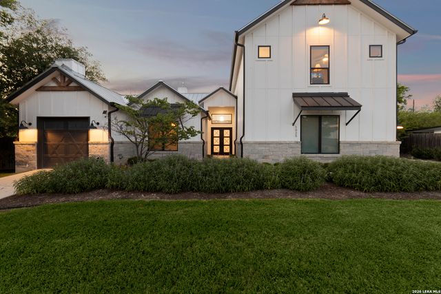 1025 GARRATY RD, Terrell Hills, TX 78209