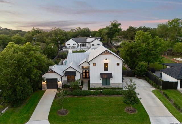1025 GARRATY RD, Terrell Hills, TX 78209