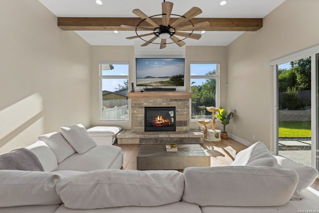 1025 GARRATY RD, Terrell Hills, TX 78209