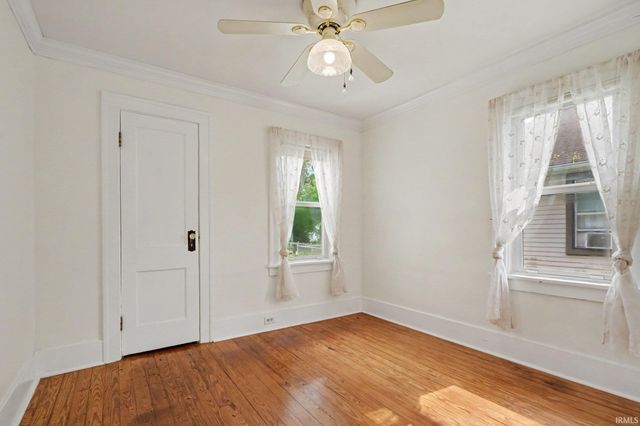 202 Strathmoor Avenue, Mishawaka, IN 46544