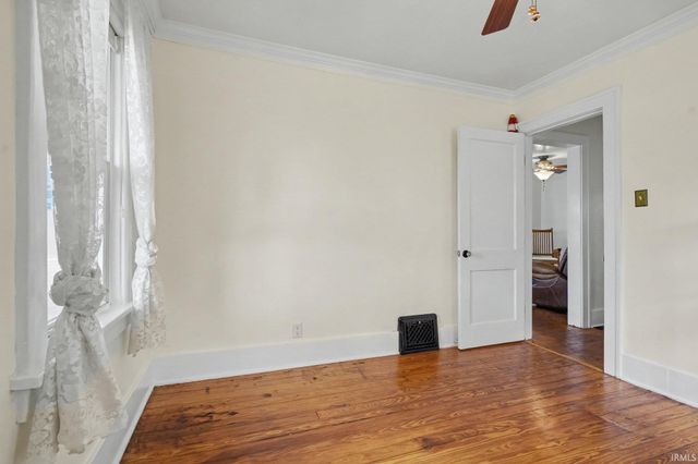 202 Strathmoor Avenue, Mishawaka, IN 46544