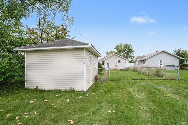 202 Strathmoor Avenue, Mishawaka, IN 46544