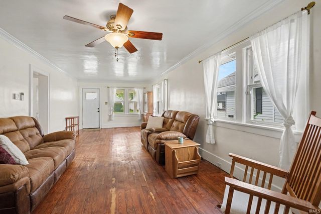 202 Strathmoor Avenue, Mishawaka, IN 46544