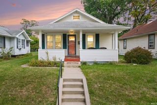 202 Strathmoor Avenue, Mishawaka, IN 46544