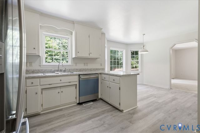 13801 Rockharvest Ct, Chester, VA 23836