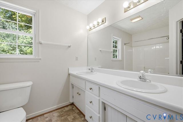 13801 Rockharvest Ct, Chester, VA 23836