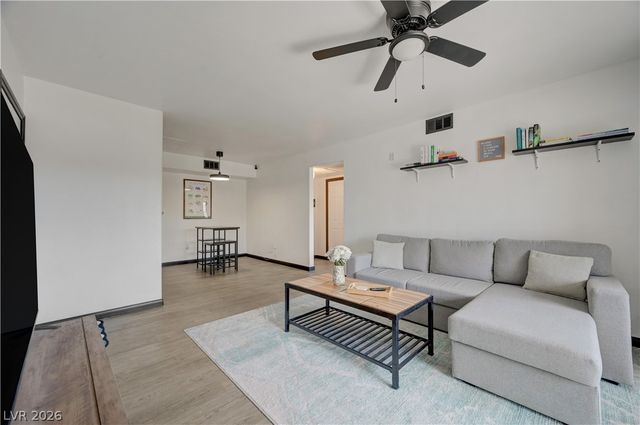 8000 Badura Avenue 2176, Las Vegas, NV 89113