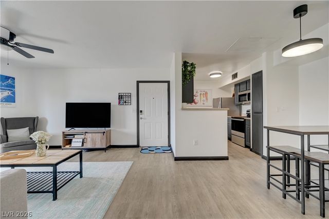 8000 Badura Avenue 2176, Las Vegas, NV 89113