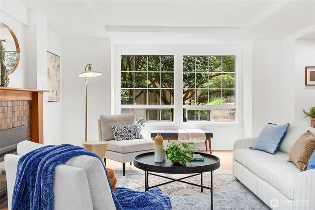 11220 NE Parkhill Place, Bainbridge Island, WA 98110