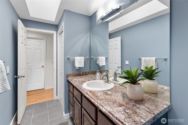 11220 NE Parkhill Place, Bainbridge Island, WA 98110