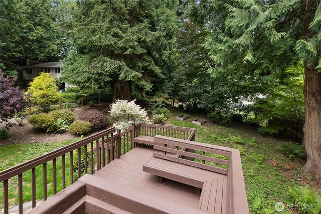 11220 NE Parkhill Place, Bainbridge Island, WA 98110