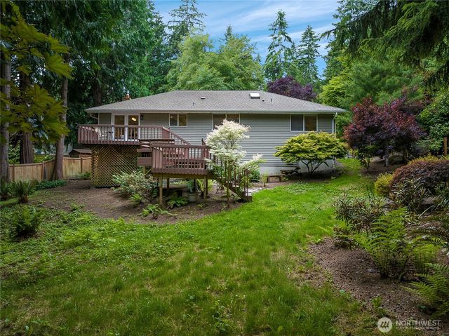 11220 NE Parkhill Place, Bainbridge Island, WA 98110