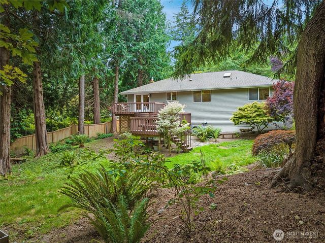 11220 NE Parkhill Place, Bainbridge Island, WA 98110