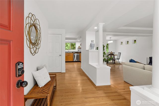 11220 NE Parkhill Place, Bainbridge Island, WA 98110