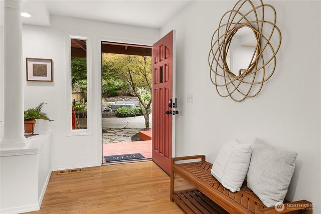 11220 NE Parkhill Place, Bainbridge Island, WA 98110